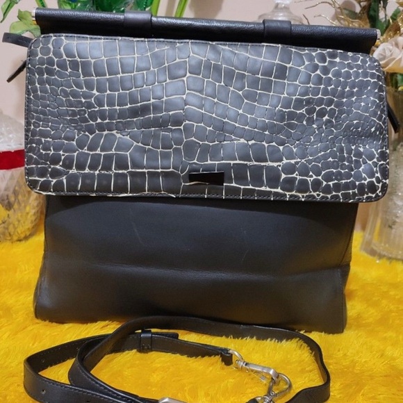 Rouge and Lounge tote bag - Picture 4 of 9